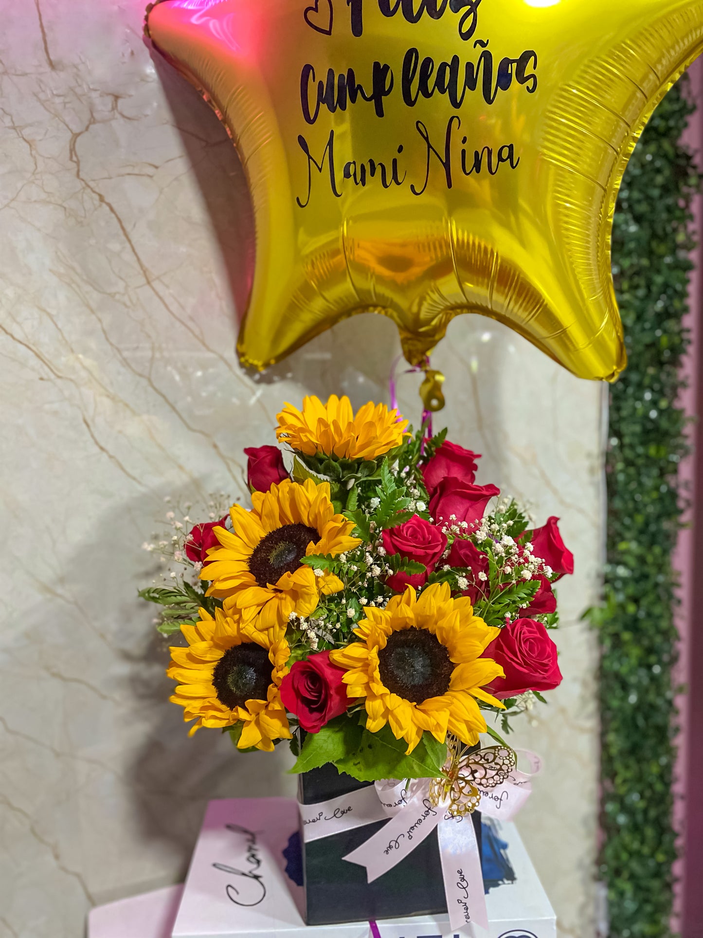 Sunflower Vintage Red